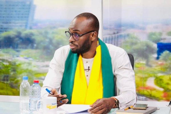 Walewale MP sponsors 148 students with 200k